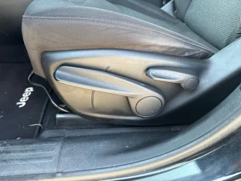 More photos of 2021 Jeep Cherokee Latitude at Lakeway Auto Sales, TN