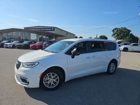 Another view of 2025 Chrysler Pacifica Select for sale in Morristown, TN at Lakeway Auto Sales