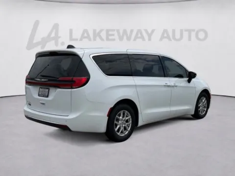 Another view of 2025 Chrysler Pacifica Select for sale in Morristown, TN at Lakeway Auto Sales