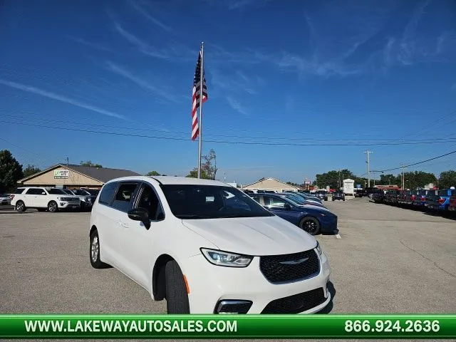 White 2025 Chrysler Pacifica Select for sale in Morristown, TN