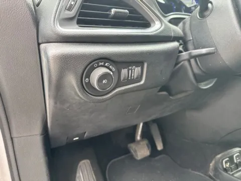 More photos of 2019 Chrysler Pacifica Touring Plus at Lakeway Auto Sales, TN