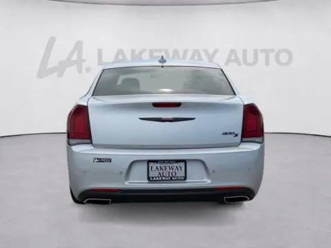 More photos of 2020 Chrysler 300 S at Lakeway Auto Sales, TN