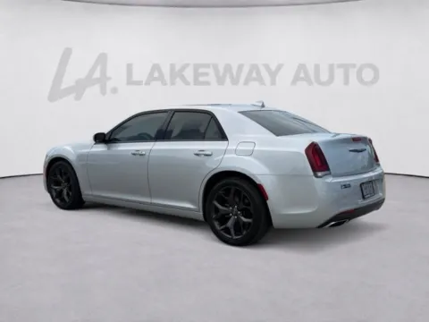 More photos of 2020 Chrysler 300 S at Lakeway Auto Sales, TN