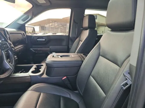 More photos of 2021 Chevrolet Silverado 1500 RST at Lakeway Auto Sales, TN