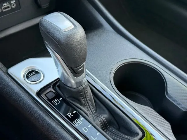 2025 Nissan Altima SV - Photo 14