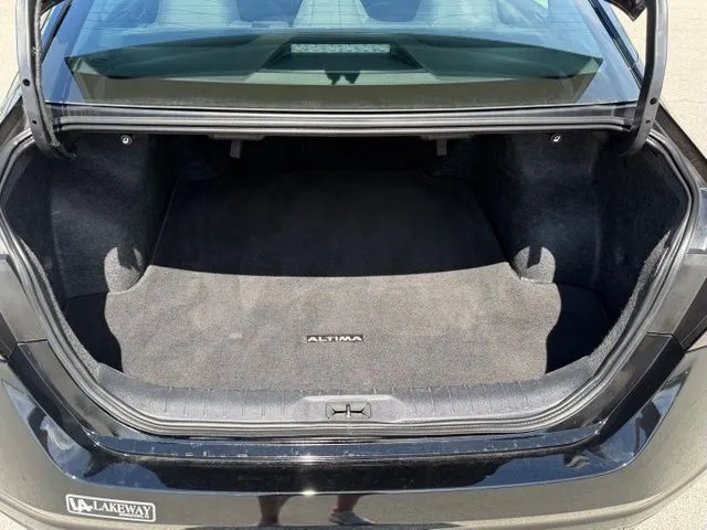 2025 Nissan Altima SV - Photo 21
