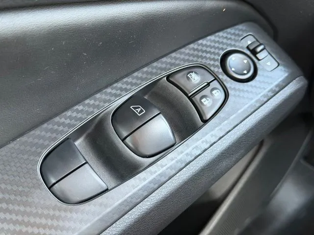2025 Nissan Altima SV - Photo 19