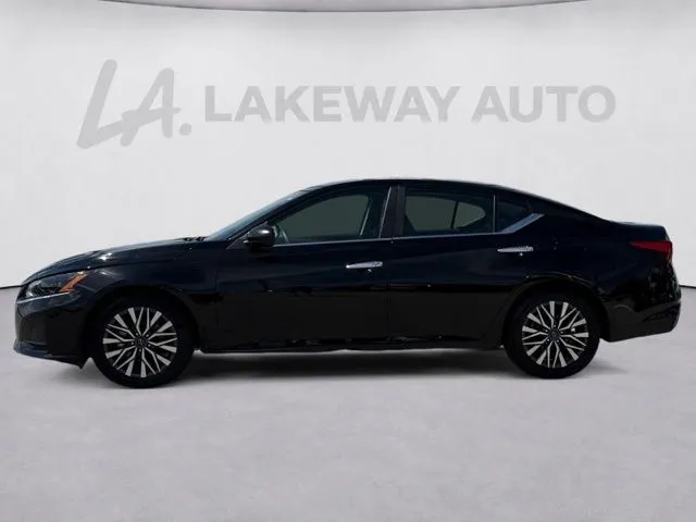 2025 Nissan Altima SV - Photo 6