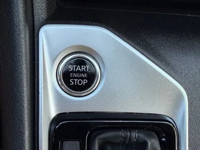 2025 Nissan Altima SV - Photo 13