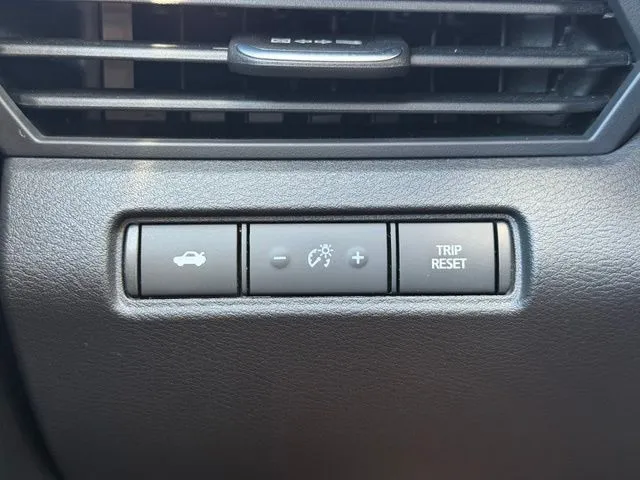 2025 Nissan Altima SV - Photo 18