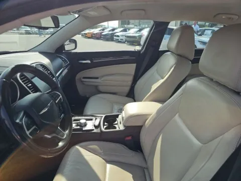More photos of 2015 Chrysler 300 Limited at Lakeway Auto Sales, TN