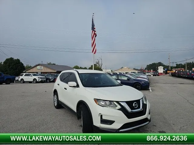 White 2017 Nissan Rogue S for sale in Morristown, TN