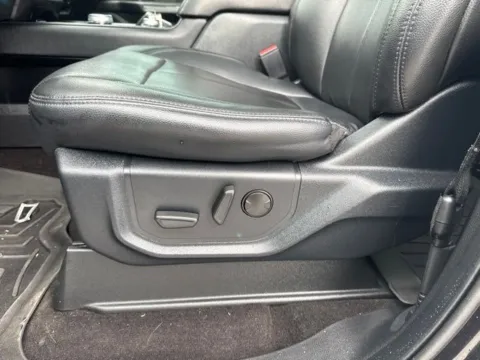 More photos of 2021 Ford Expedition XLT at Lakeway Auto Sales, TN
