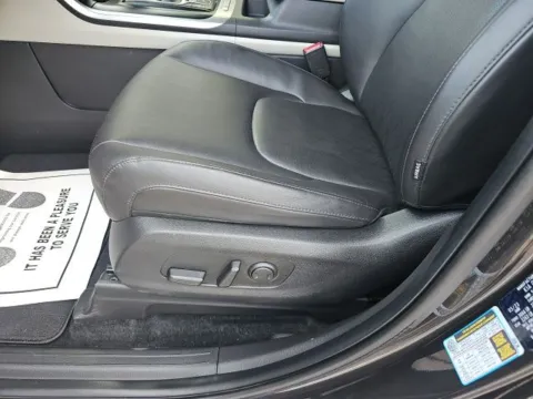 More photos of 2024 Kia Carnival LX at Lakeway Auto Sales, TN