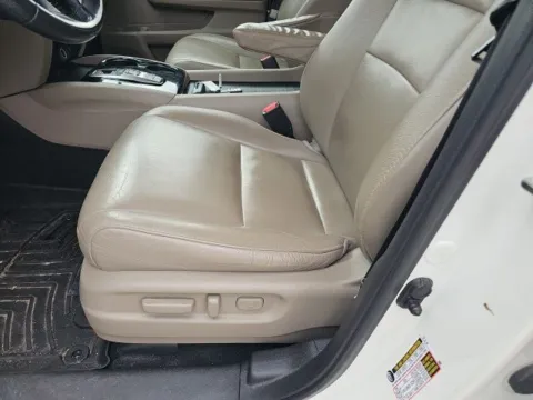 More photos of 2017 Honda Pilot Touring at Lakeway Auto Sales, TN