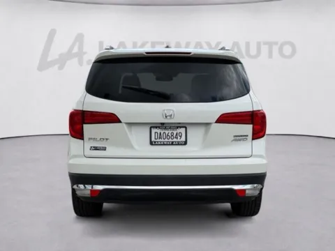 More photos of 2017 Honda Pilot Touring at Lakeway Auto Sales, TN