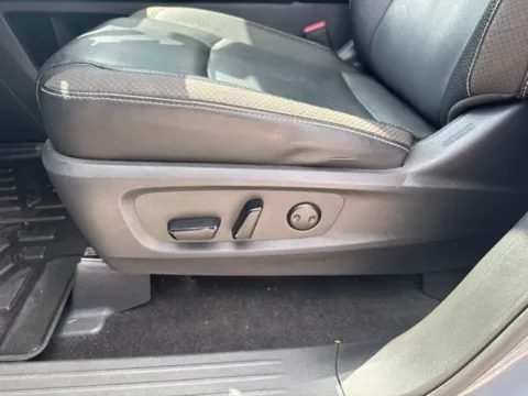 More photos of 2023 Nissan Pathfinder SL at Lakeway Auto Sales, TN