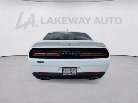 More photos of 2018 Dodge Challenger SXT at Lakeway Auto Sales, TN