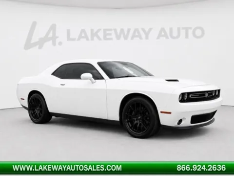 White 2018 Dodge Challenger SXT for sale in Morristown, TN