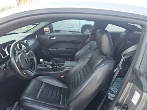 More photos of 2009 Ford Mustang Shelby GT500 at Lakeway Auto Sales, TN