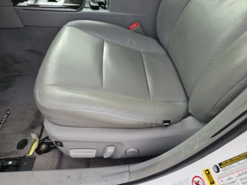 More photos of 2012 Toyota Camry XLE at Lakeway Auto Sales, TN