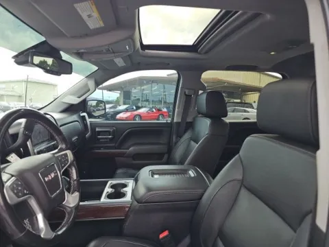 More photos of 2018 GMC Sierra 1500 SLT at Lakeway Auto Sales, TN