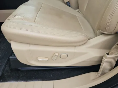 More photos of 2015 Ford F-150 Lariat at Lakeway Auto Sales, TN
