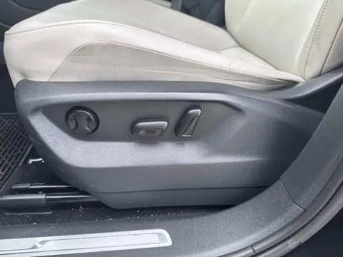 More photos of 2020 Volkswagen Tiguan 2.0T SE R-Line Black at Lakeway Auto Sales, TN