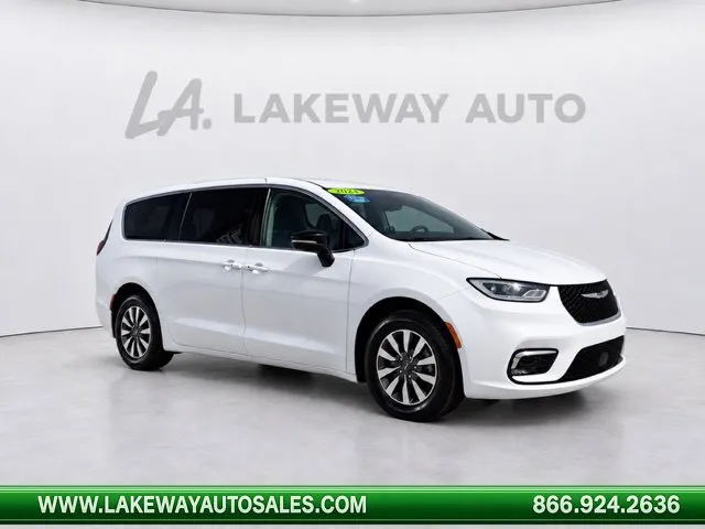 2024 Chrysler Pacifica PHEV