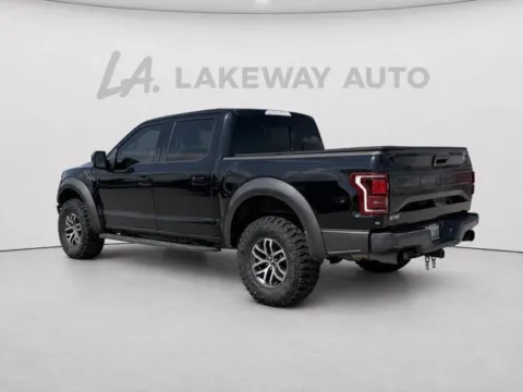More photos of 2019 Ford F-150 Raptor at Lakeway Auto Sales, TN