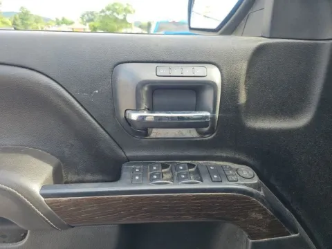 More photos of 2017 GMC Sierra 1500 Denali at Lakeway Auto Sales, TN