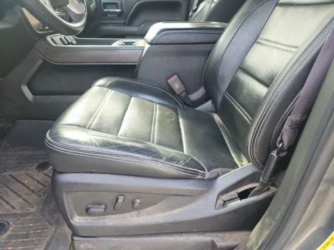 More photos of 2017 GMC Sierra 1500 Denali at Lakeway Auto Sales, TN