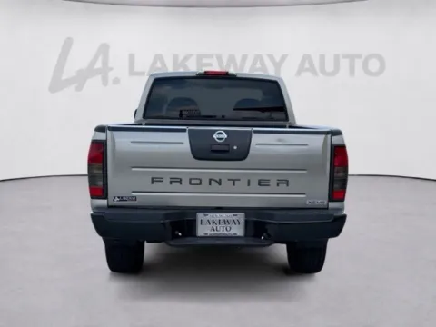 More photos of 2002 Nissan Frontier XE at Lakeway Auto Sales, TN
