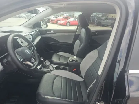 More photos of 2022 Volkswagen Taos 1.5T SEL at Lakeway Auto Sales, TN