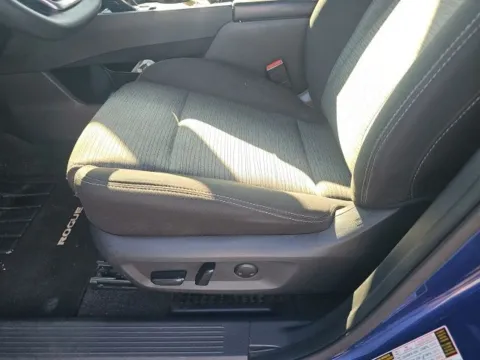 More photos of 2022 Nissan Rogue SV at Lakeway Auto Sales, TN