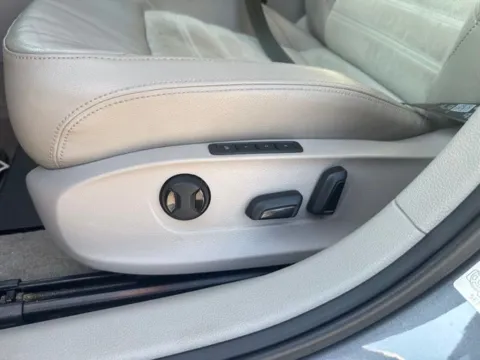 More photos of 2015 Volkswagen Passat TDI SEL Premium at Lakeway Auto Sales, TN