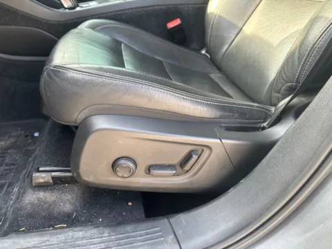 More photos of 2019 Volvo XC40 Momentum at Lakeway Auto Sales, TN