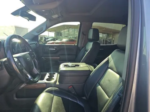 More photos of 2020 Chevrolet Silverado 1500 RST at Lakeway Auto Sales, TN