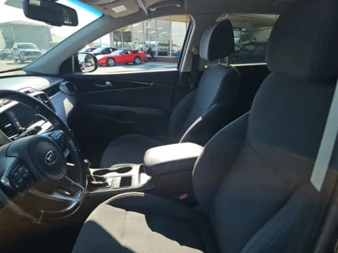 More photos of 2017 Kia Sorento LX at Lakeway Auto Sales, TN