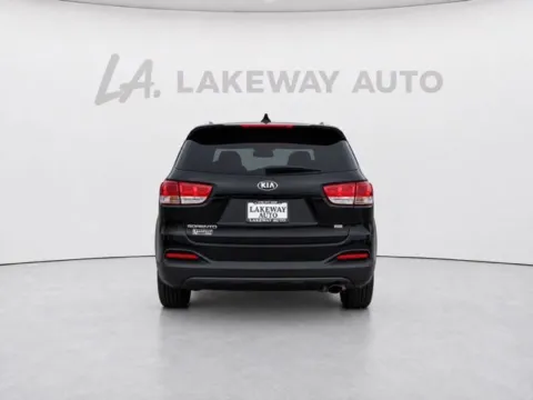 More photos of 2017 Kia Sorento LX at Lakeway Auto Sales, TN