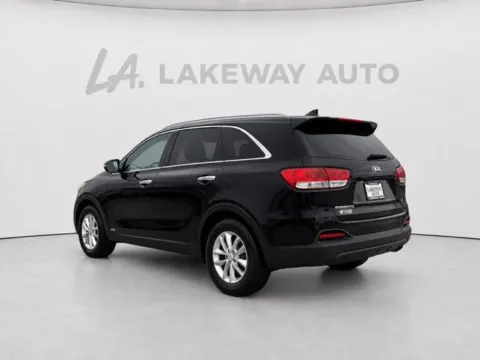 More photos of 2017 Kia Sorento LX at Lakeway Auto Sales, TN