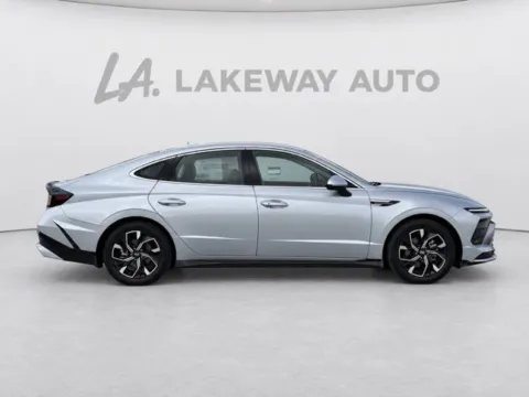 Photos of 2024 Hyundai Sonata SEL for sale in Morristown, TN at Lakeway Auto Sales