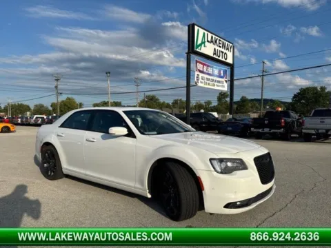 White 2022 Chrysler 300 S for sale in Morristown, TN