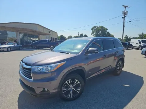 Another view of 2016 Toyota Highlander XLE V6 for sale in Morristown, TN at Lakeway Auto Sales