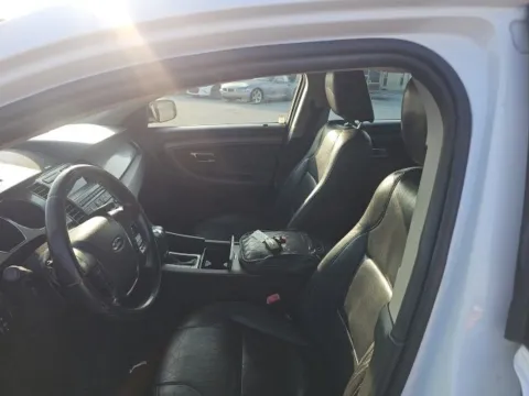 More photos of 2011 Ford Taurus SEL at Lakeway Auto Sales, TN