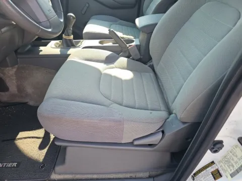 More photos of 2014 Nissan Frontier S at Lakeway Auto Sales, TN