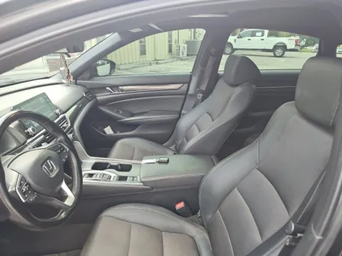 More photos of 2020 Honda Accord Sport 2.0T at Lakeway Auto Sales, TN