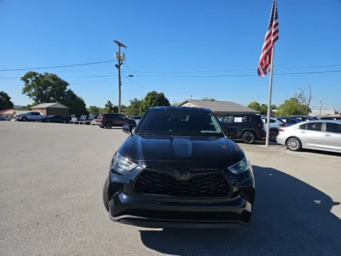 Photos of 2022 Toyota Highlander L for sale in Morristown, TN at Lakeway Auto Sales