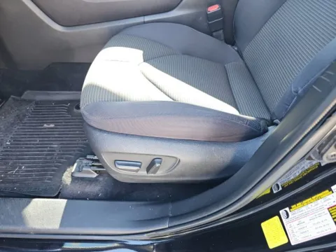 More photos of 2022 Toyota Highlander L at Lakeway Auto Sales, TN