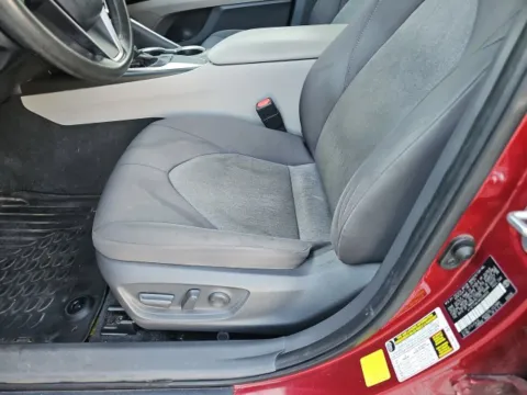 More photos of 2021 Toyota Camry LE at Lakeway Auto Sales, TN